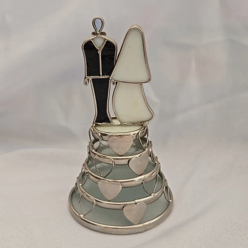 Vintage Stained Glass Bride and Groom 6 inch cake topper - Picture 2 of 8
